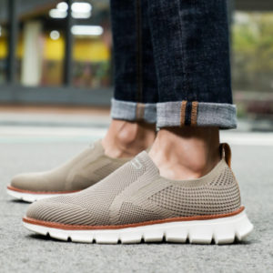 Color: 5512khaki, Size: 43 - Men's Fashionable Casual Breathable Fly Woven Mesh Sneakers