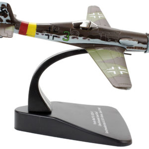 Focke-Wulf Ta 152 H-1 Fighter Plane Pilot: Oberfelwebel Josef Keil Geschwaderstab JG 301 Alteno April (1945) "Oxford Aviation" Series 1/72 Diecast Model Airplane by Oxford Diecast