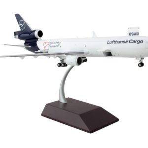 McDonnell Douglas MD-11F Commercial Aircraft "Lufthansa Cargo" White with Blue Tail "Gemini 200 - Interactive" Series 1/200 Diecast Model Airplane by GeminiJets