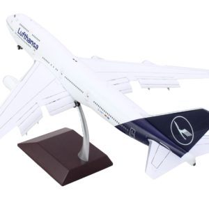 Boeing 747-400 Commercial Aircraft with Flaps Down "Lufthansa" (D-ABVY) White with Dark Blue Tail "Gemini 200" Series 1/200 Diecast Model Airplane by GeminiJets