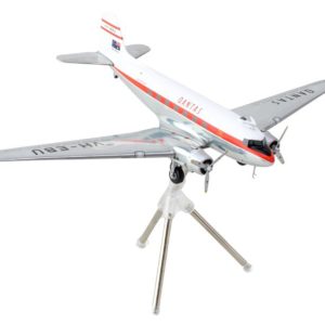 Douglas DC-3 Commercial Aircraft "Qantas Airways" (VH-EBU) White with Red Stripes "Gemini 200" Series 1/200 Diecast Model Airplane by GeminiJets