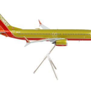 Boeing 737 MAX 8 Commercial Aircraft "Southwest Airlines" Gold and Red "Gemini 200" Series 1/200 Diecast Model Airplane by GeminiJets
