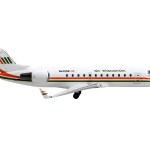 Bombardier CRJ200 Commercial Aircraft "Air Wisconsin" White with Orange and Green Stripes 1/400 Diecast Model Airplane by GeminiJets