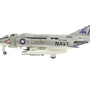 McDonnell Douglas F-4B Phantom II Fighter-Bomber Aircraft "VF-143 Pukin Dogs USS Constellation" (1967) United States Navy "Air Power Series" 1/72 Diecast Model by Hobby Master