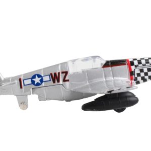 North American P-51 Mustang Fighter Aircraft Silver Metallic "United States Army Air Force" with Runway Section Diecast Model Airplane by Runway24
